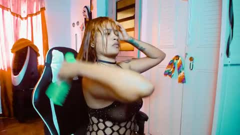 Snapshot of dream__girls69944 chatting on 9, 3, 2025 sharon online show from 9, 3, 2025