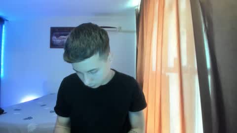 Snapshot of dreamboy240 chatting on 23, 4, 2026 Johnny online show from 23, 4, 2026
