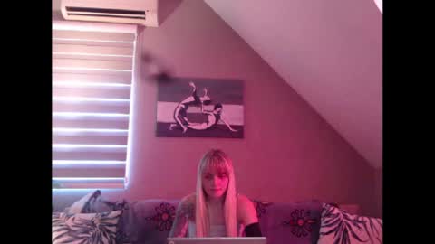 A girl online show from 5, 2, 2025