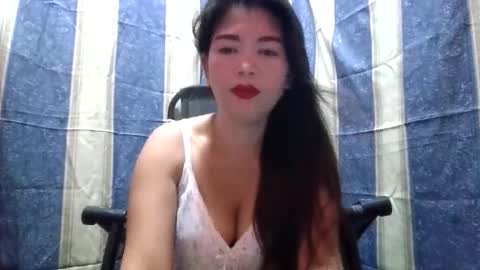 Snapshot of dreamer_17 chatting on 6, 11, 2025 Maui online show from 6, 11, 2025