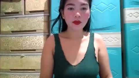 Snapshot of dreamer_17 chatting on 4, 12, 2025 Maui online show from 4, 12, 2025