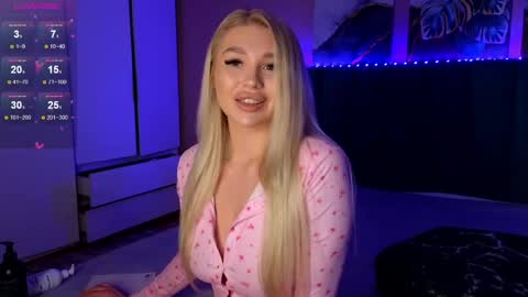 Mila online show from 13, 4, 2026