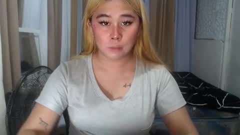 Snapshot of dreammegan chatting on 5, 5, 2026 Stacy DONT FORGET TO FOLLOW ME AND THUMBS UP my wife samgrg2 online show from 5, 5, 2026
