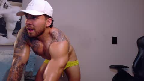 Snapshot of dreammr1 chatting on 27, 6, 2026 cris online show from 27, 6, 2026