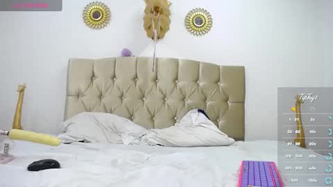 Snapshot of dreams_sophi chatting on 9, 3, 2025 Sophia online show from 9, 3, 2025