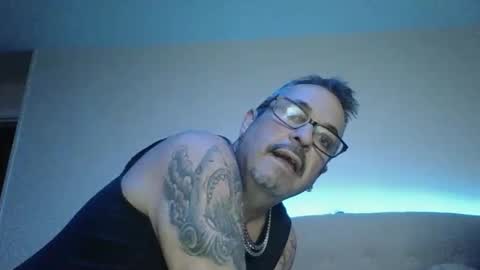 Snapshot of dreamycouple01 chatting on 11, 4, 2026 DreamyCouple01 online show from 11, 4, 2026