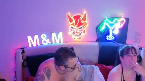 DreamyCouple01 online show from 18, 5, 2026
