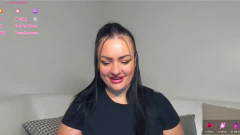 dreamyhousewife1 online show from 27, 10, 2025