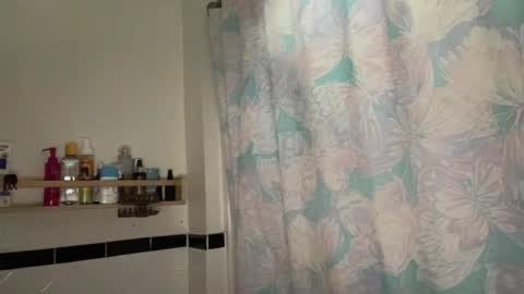 Snapshot of dreamyriri chatting on 30, 9, 2025 RIRI OR DREAMY online show from 30, 9, 2025