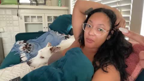 Snapshot of dreamyriri chatting on 11, 11, 2025 RIRI OR DREAMY online show from 11, 11, 2025