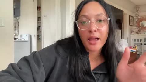 Snapshot of dreamyriri chatting on 6, 1, 2026 RIRI OR DREAMY online show from 6, 1, 2026