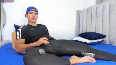 Snapshot of drekev_ chatting on 12, 10, 2025 Kevin online show from 12, 10, 2025