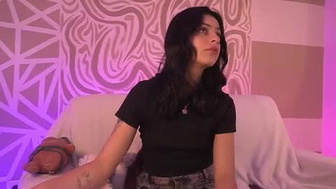 Daisy online show from 4, 3, 2026