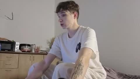 Snapshot of drinklinov chatting on 17, 12, 2025 Mark online show from 17, 12, 2025