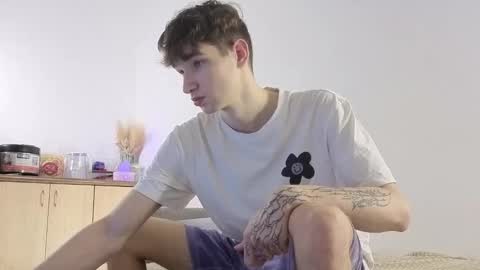 Snapshot of drinklinov chatting on 20, 12, 2025 Mark online show from 20, 12, 2025