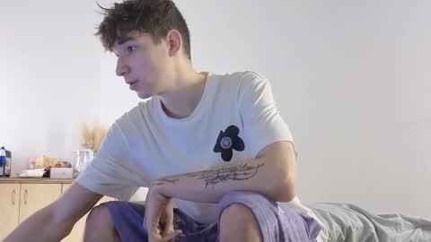 Snapshot of drinklinov chatting on 21, 12, 2025 Mark online show from 21, 12, 2025