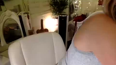 Bluejay0713 online show from 14, 10, 2025