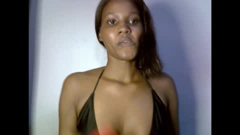 Snapshot of drippingpussy__ chatting on 14, 10, 2025 drippingpussy__ online show from 14, 10, 2025