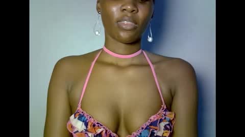 Snapshot of drippingpussy__ chatting on 22, 10, 2025 drippingpussy__ online show from 22, 10, 2025