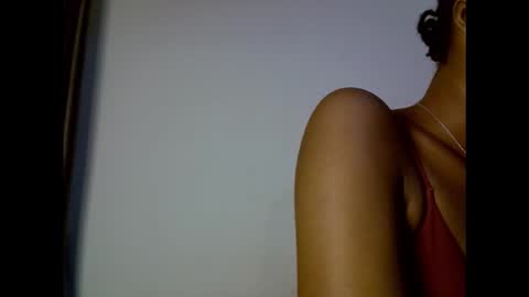 Snapshot of drippingpussy__ chatting on 31, 10, 2025 drippingpussy__ online show from 31, 10, 2025