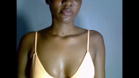 Snapshot of drippingpussy__ chatting on 26, 11, 2025 drippingpussy__ online show from 26, 11, 2025