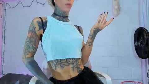 Snapshot of drippyorlove chatting on 26, 5, 2026 drippyorlove online show from 26, 5, 2026