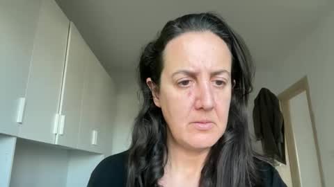 Snapshot of drresa chatting on 21, 12, 2025 Dr. Resa online show from 21, 12, 2025