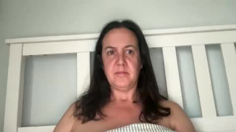 Snapshot of drresa chatting on 16, 4, 2026 Dr. Resa online show from 16, 4, 2026