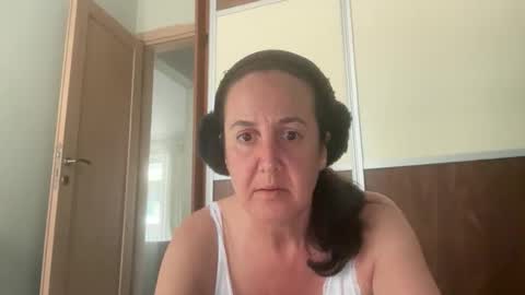 Snapshot of drresa chatting on 23, 4, 2026 Dr. Resa online show from 23, 4, 2026