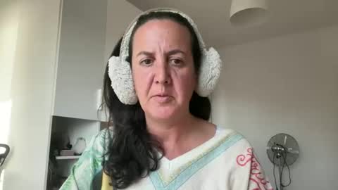 Snapshot of drresa chatting on 24, 5, 2026 Dr. Resa online show from 24, 5, 2026