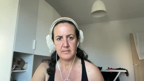 Snapshot of drresa chatting on 29, 5, 2026 Dr. Resa online show from 29, 5, 2026