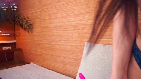 Polly day and Amelia night online show from 19, 12, 2024