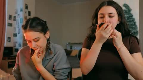 Adeletall and Aliya online show from 22, 12, 2025