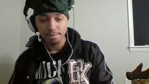 Snapshot of dubz07 chatting on 12, 2, 2025 dubz07 online show from 12, 2, 2025