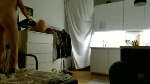 Snapshot of dudewhaaaat_cb chatting on 23, 10, 2025 dudewhaaaat_cb online show from 23, 10, 2025