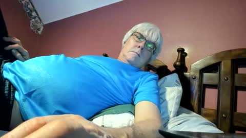 Snapshot of dug38 chatting on 26, 5, 2026 Doug online show from 26, 5, 2026