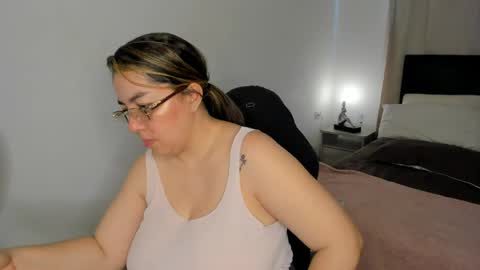 Snapshot of dulce_brithany chatting on 24, 4, 2026 dulce brithany online show from 24, 4, 2026