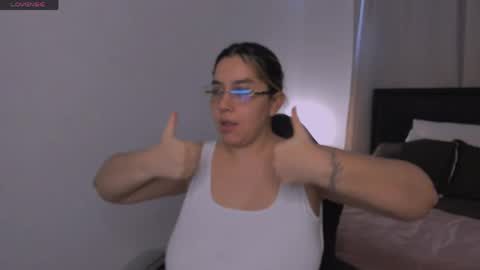 Snapshot of dulce_brithany chatting on 17, 5, 2026 dulce brithany online show from 17, 5, 2026