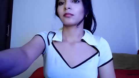Snapshot of dulce_lucero chatting on 7, 1, 2025 dulce_lucero online show from 7, 1, 2025
