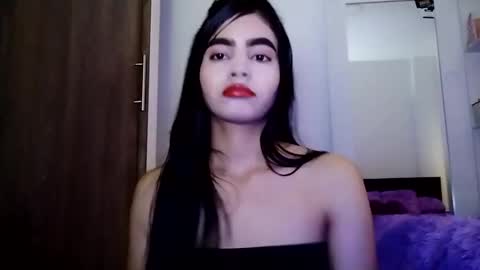 Snapshot of dulce_lucero chatting on 5, 2, 2025 dulce_lucero online show from 5, 2, 2025