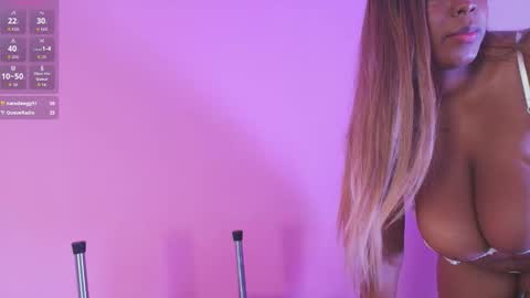 Snapshot of dulce_mariaahe chatting on 29, 11, 2025 online show from 29, 11, 2025