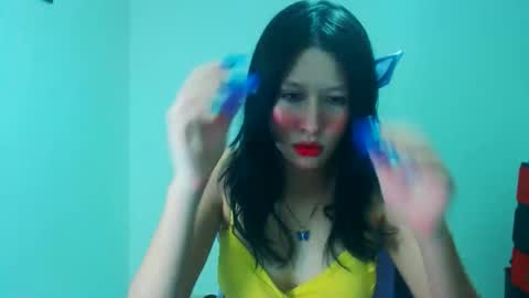 Snapshot of dulce_mauren chatting on 2, 12, 2025 dulce_mauren online show from 2, 12, 2025