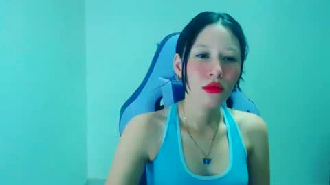 Snapshot of dulce_mauren chatting on 19, 12, 2025 dulce_mauren online show from 19, 12, 2025
