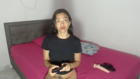 Snapshot of dulce_noir_ chatting on 20, 9, 2025 Dulce Noir online show from 20, 9, 2025