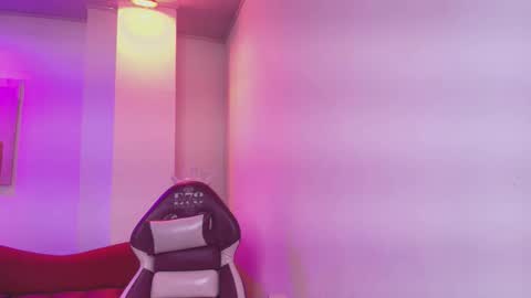 dulce_viioleta online show from 4, 2, 2026