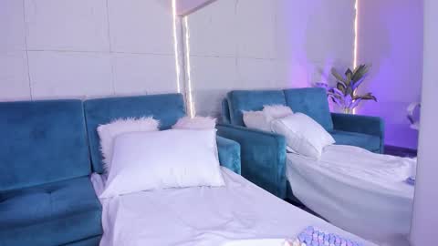 Dulce  online show from 24, 2, 2026