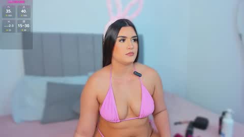 Snapshot of dulcehills_ chatting on 22, 10, 2025 online show from 22, 10, 2025