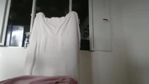 Snapshot of dulceisabellax chatting on 7, 3, 2025 dulceisabellax online show from 7, 3, 2025