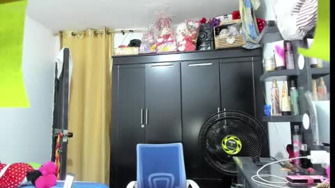 Snapshot of dulcemilf_ chatting on 10, 1, 2025 Dulce  online show from 10, 1, 2025