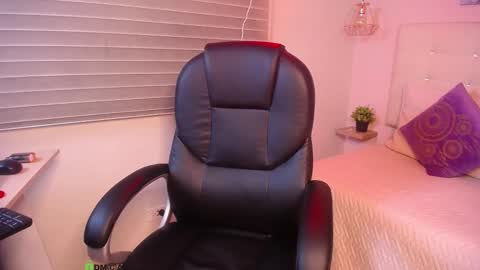 Dulce Rose online show from 24, 2, 2025